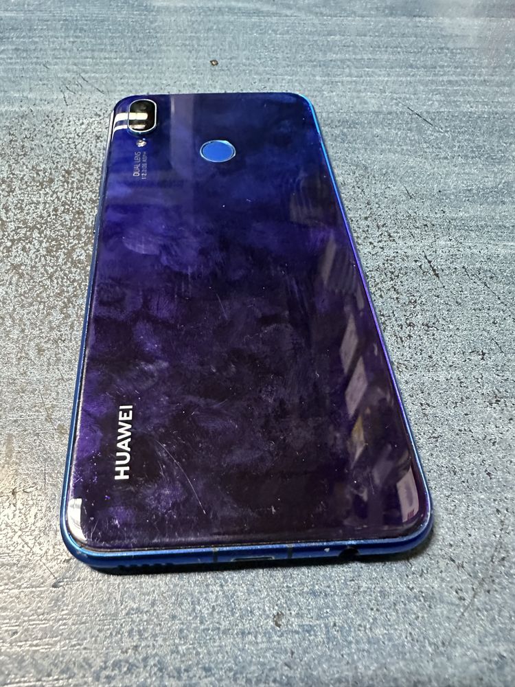 Huawei Nova 3i 4/128 - отличен, има Google