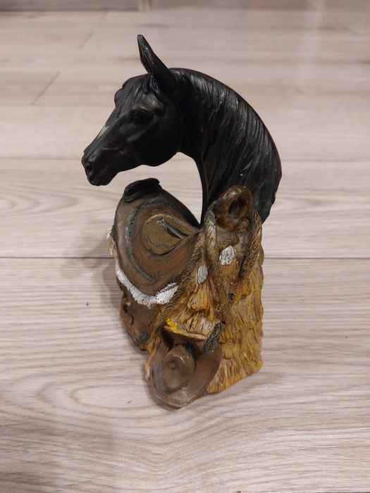 Vand Statueta Cal cu Sa stil pusculita