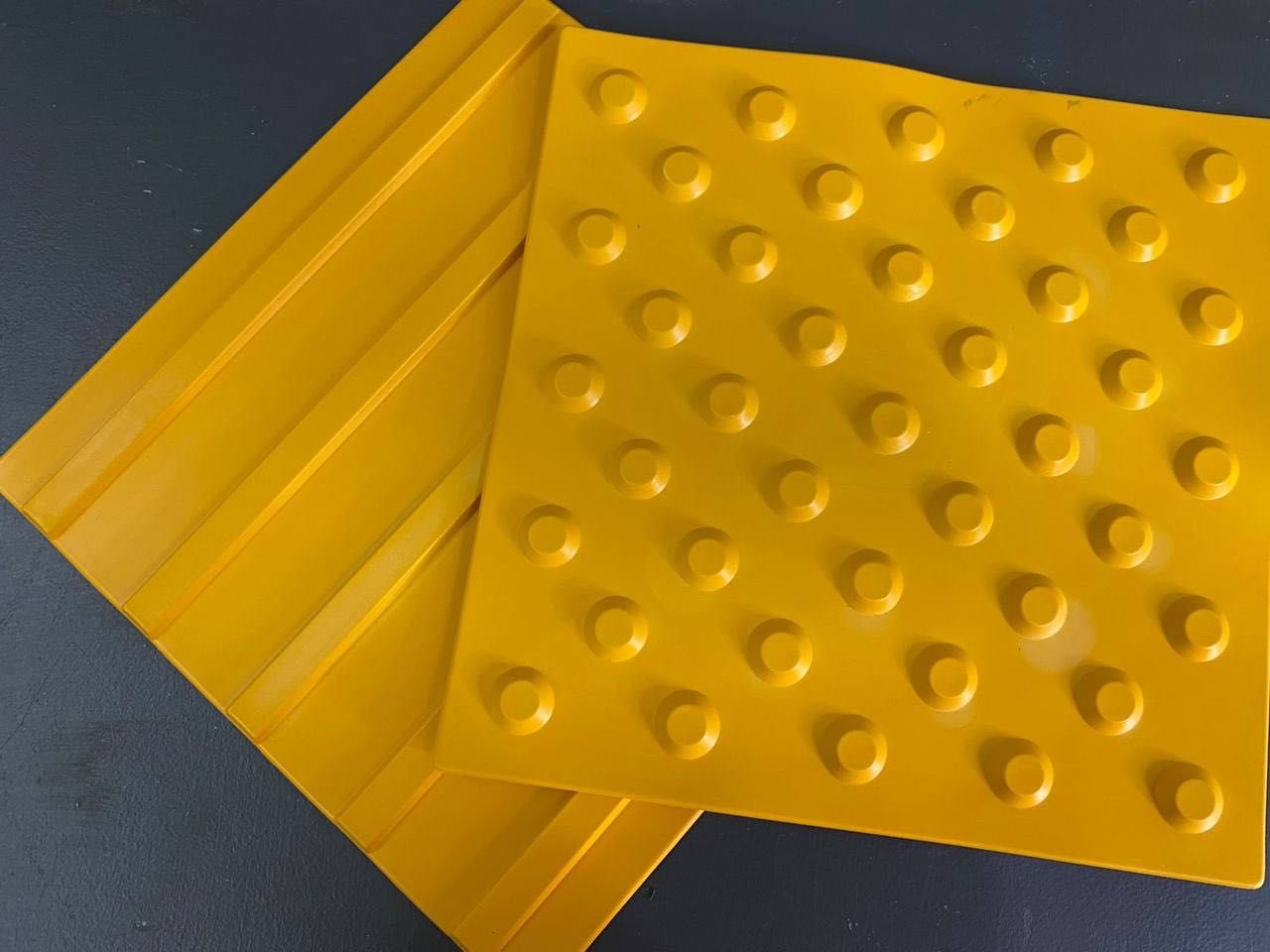 Тактильная плитка, поливинилхлорид ПВХ, плитки желтые