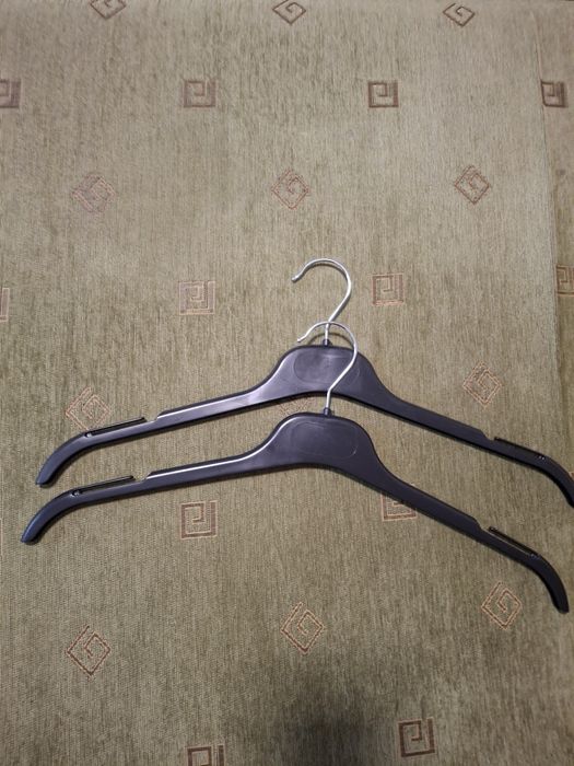 Манекени за витрина,закачалки и торсове