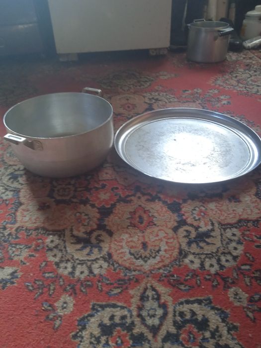 Продам кастрюлю,