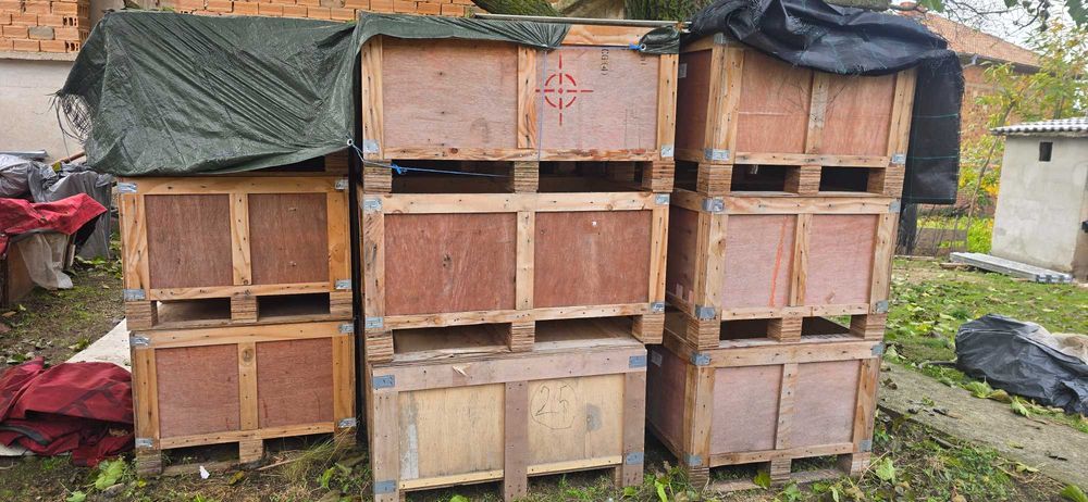 Дървени сандъци с капак