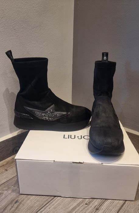 Боти.  LiuJo.  .