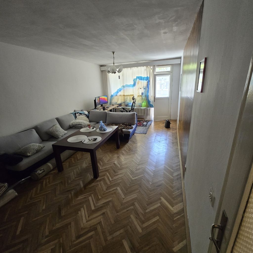 Продава се Четиристаен апартамент в Плевен, Идеален център - 120 кв.м за 1417 €/кв.м - Снимка #12