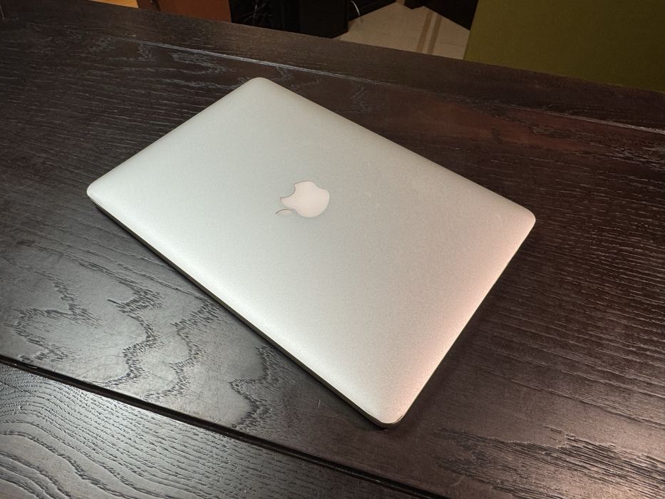 MacBook Pro 13” (Early 2015, Retina дисплей)