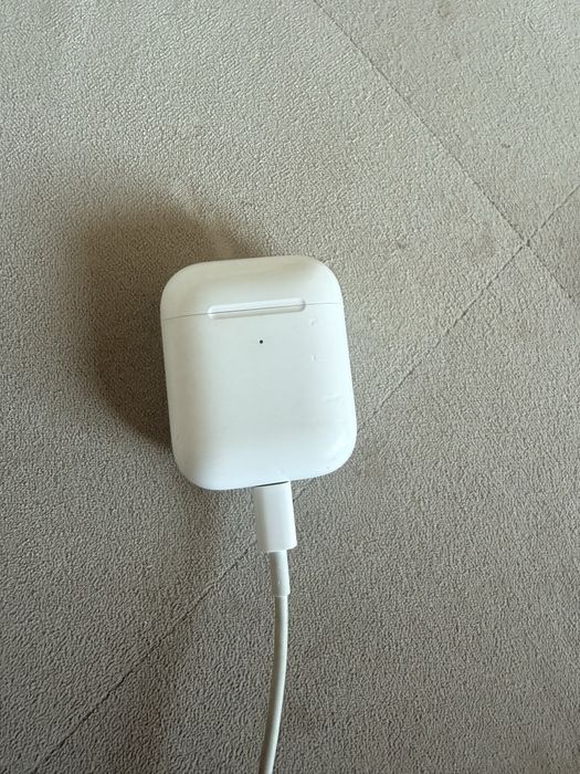 Продаю AirPods в отличном состоянии