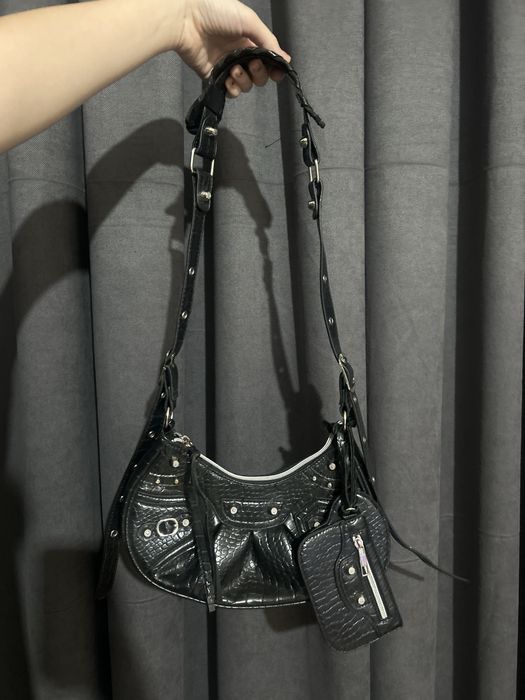 Сумка черная с зеркальцем