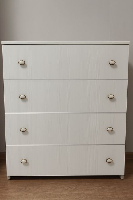 Продам Белый комод