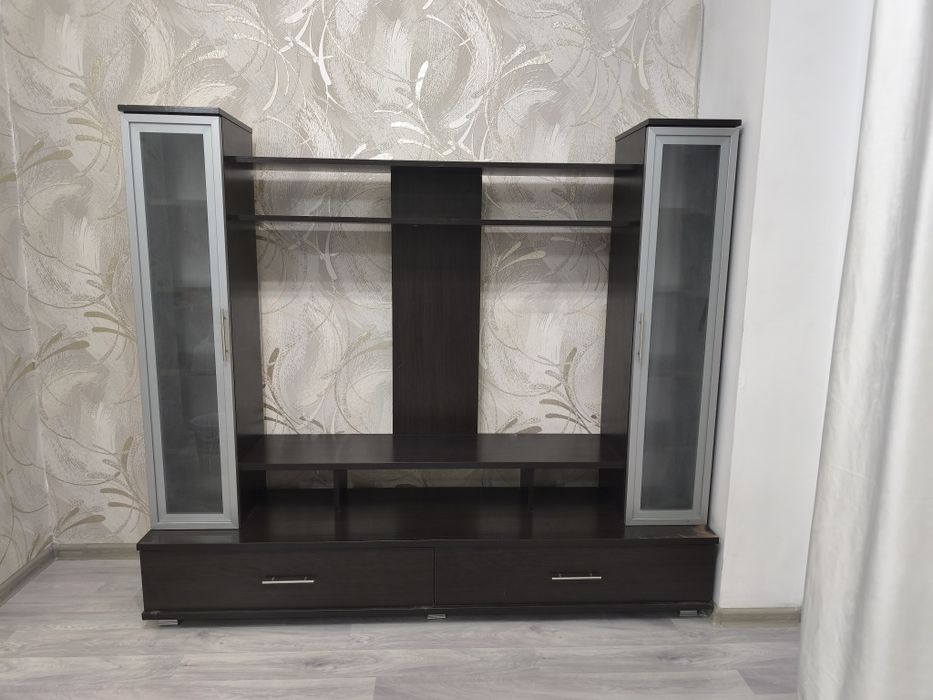 Мини-горка. Зона для телевизора. Тв-зона. Мини-стенка.