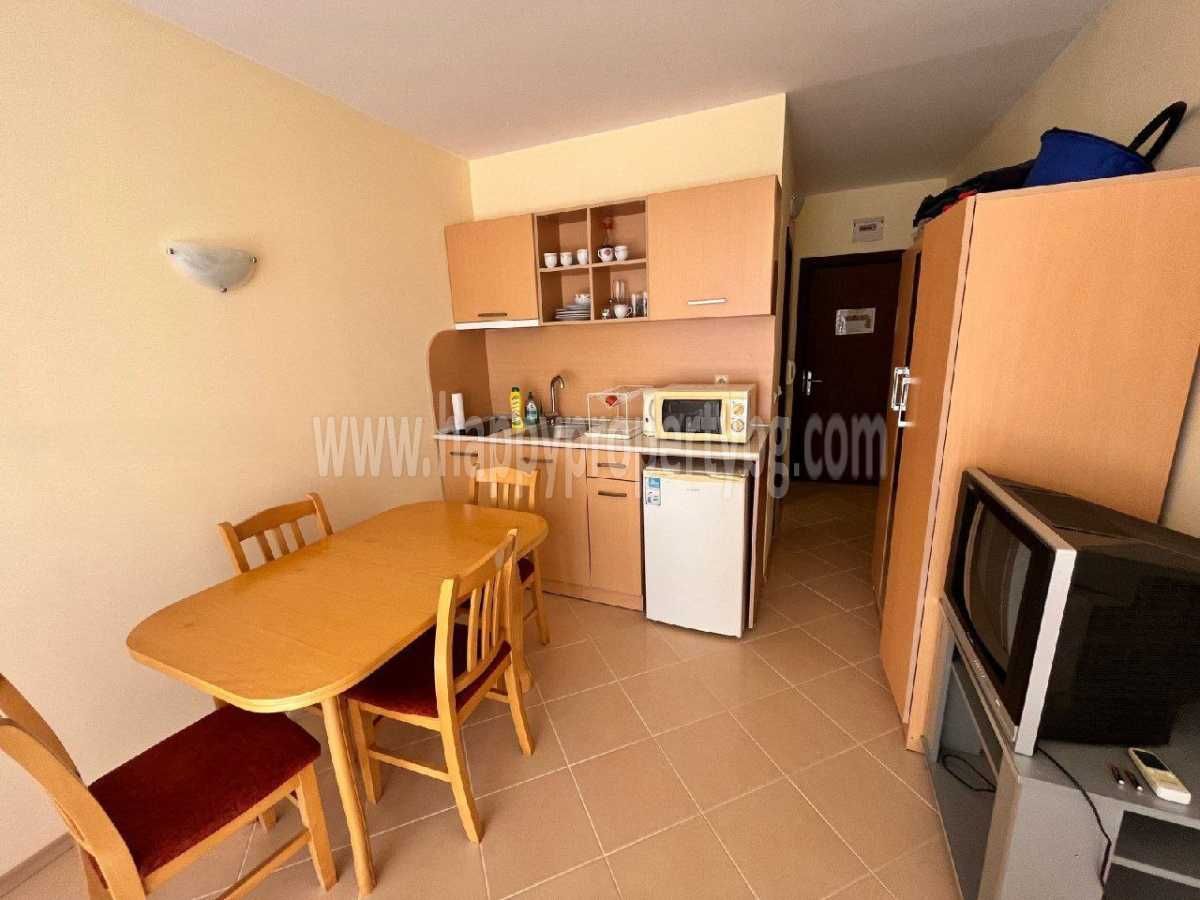 Продава се Едностаен апартамент в к.к. Слънчев бряг - 40 кв.м за 975 €/кв.м - Снимка #2