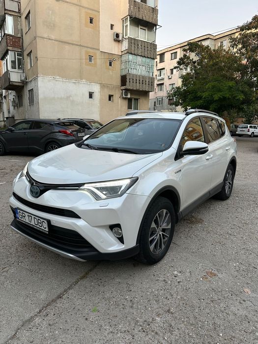 Toyota RAV4 2.5 Hybrid 4X4- 155 CP