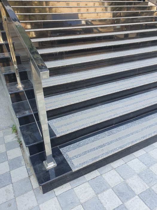 Гранит, Травертин