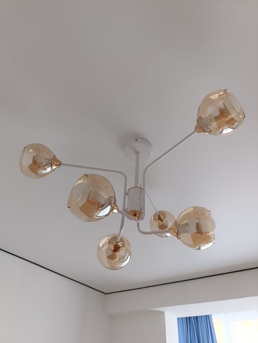 Люстра срочно новое,оригинальное