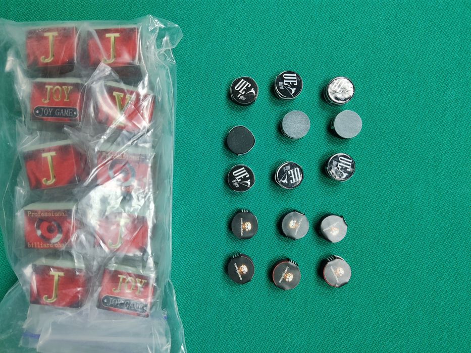 Продаю бильярдные аксессуары, наклейки, мелки, кии