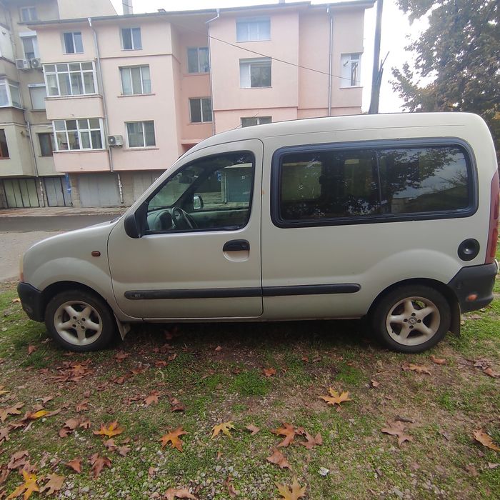 Продавам Renault Kangoo 1.4 75 к.с