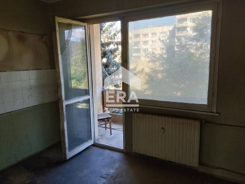 ЕРА Фаворит продава тристаен апартамент в Перник