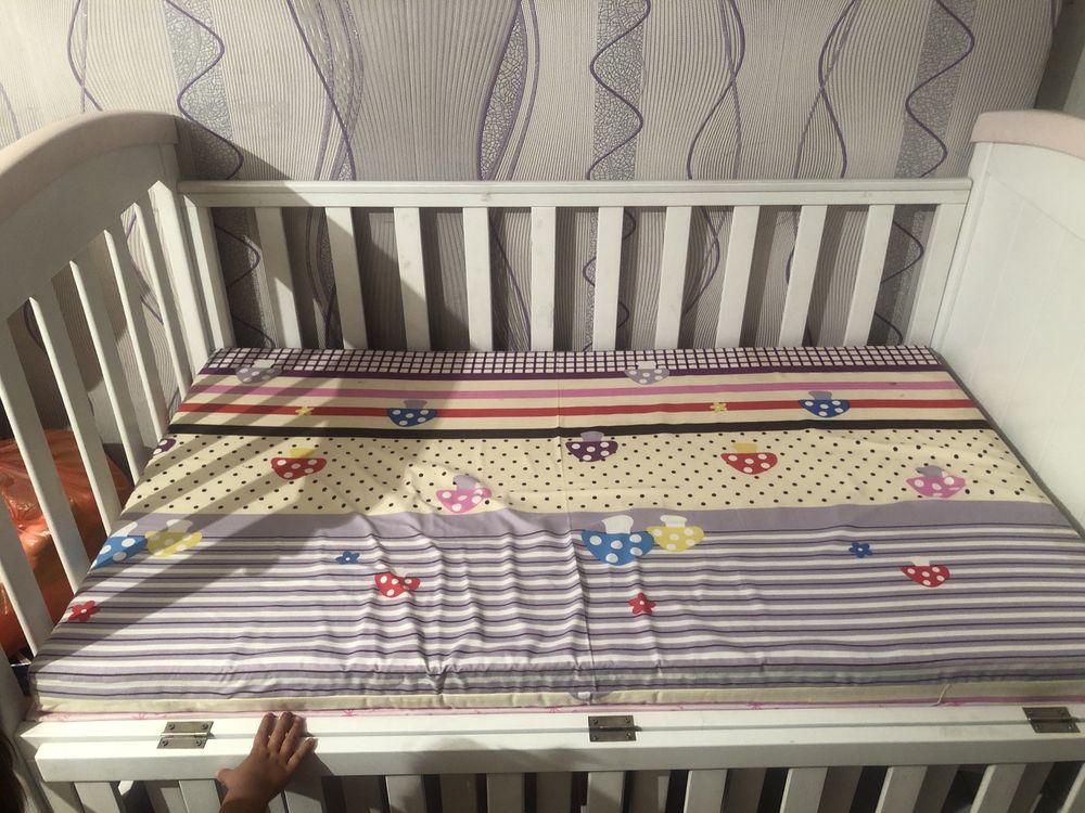 Продам Манеж-кровать для детей с рождения.