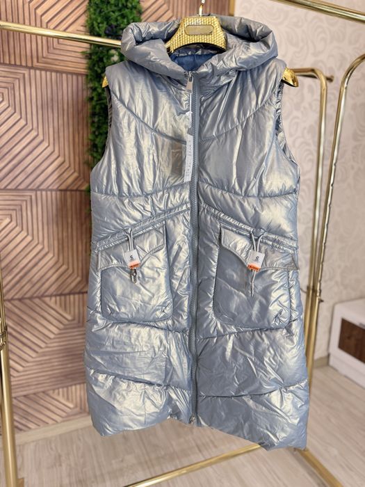Дутая теплая жилетка