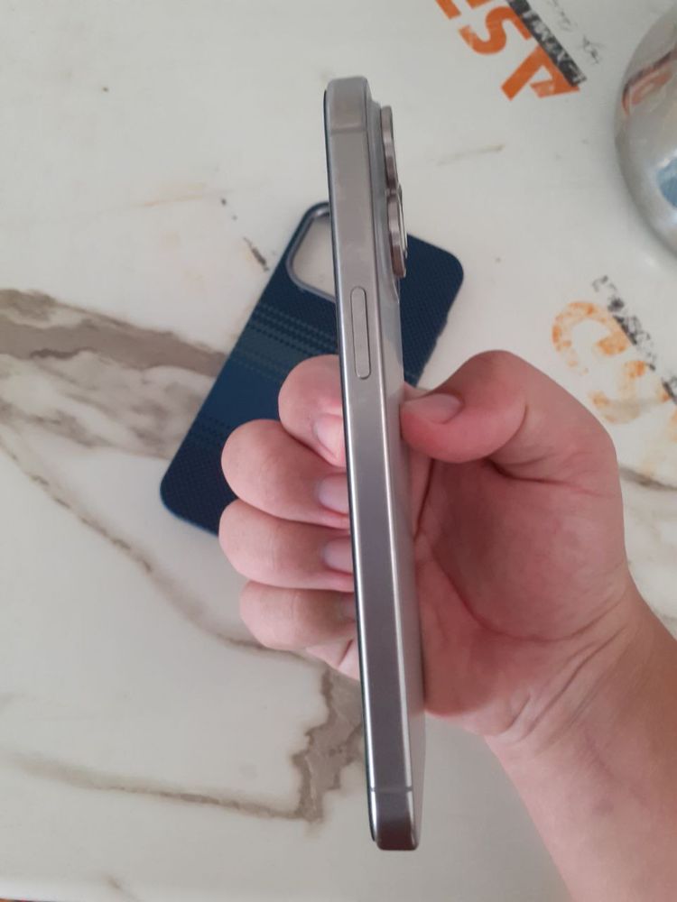 Iphone 15 pro max karopka dakiment