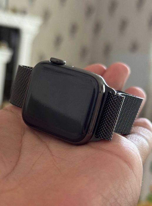 Apple Watch 6 Graphite Stainleess Steel 40 mm Milanese Loop Cellular