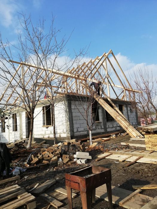 Montaj acoperis velux tigla metalica bilka jgheaburi burlane