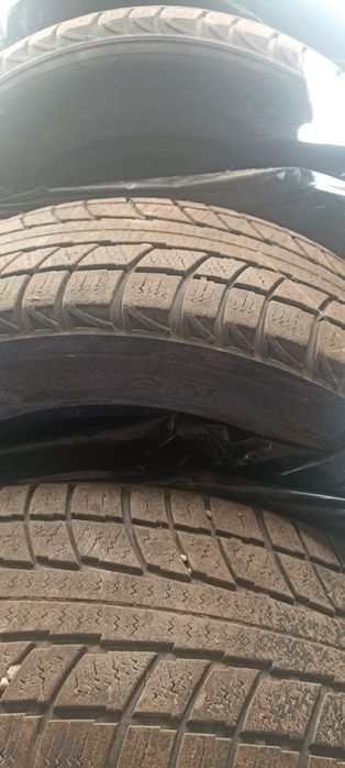 Автошины зима в хорошем состоянии