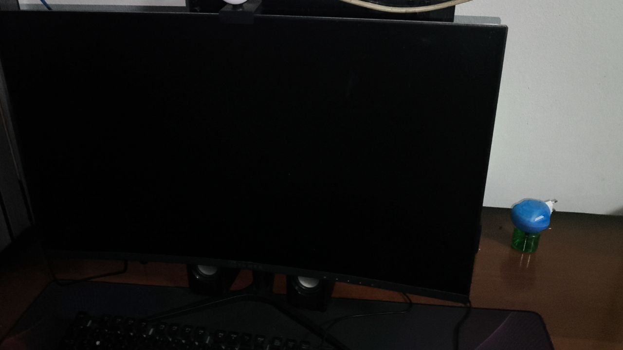 Manitor oled ekrani avani  gers 75 1980/1080