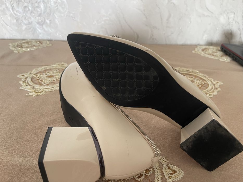 Туфли размер 38 продам туфли