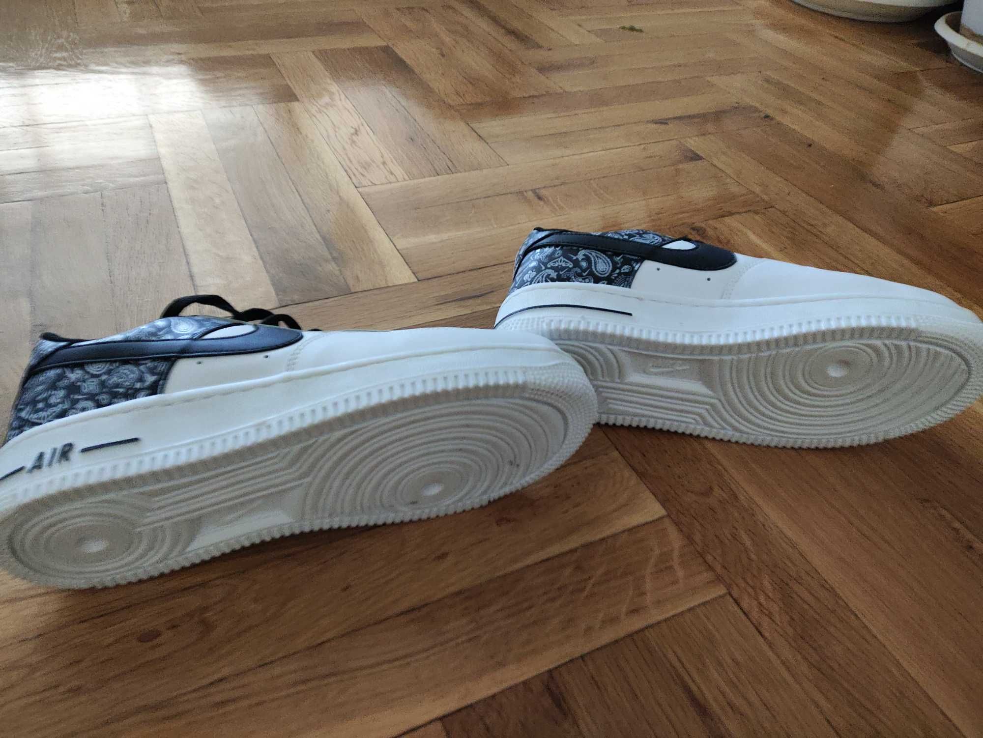 Продавам Маратонки Nike