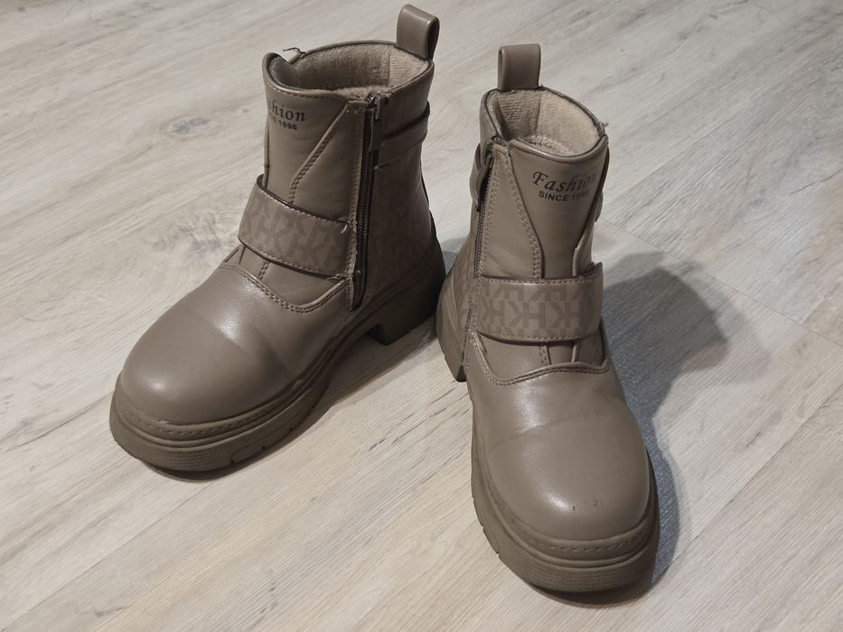 Зимние сапоги для девочки (30 размер)