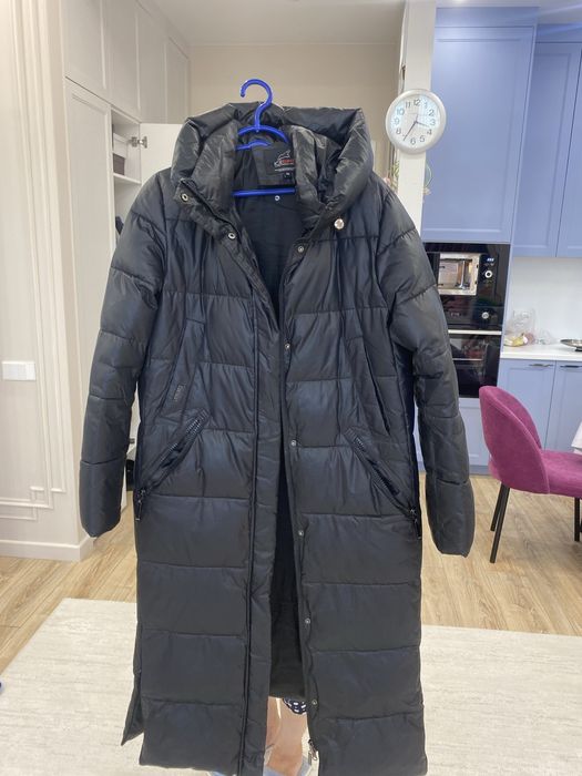 Продам зимнюю женскую куртку