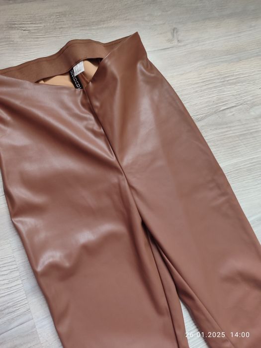 Pantaloni piele maro deschis