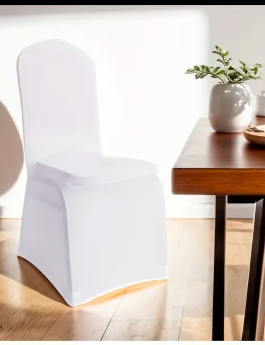 Бели калъфи за столове