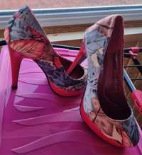 Pantofi dama marimea 36 motiv floral rosii