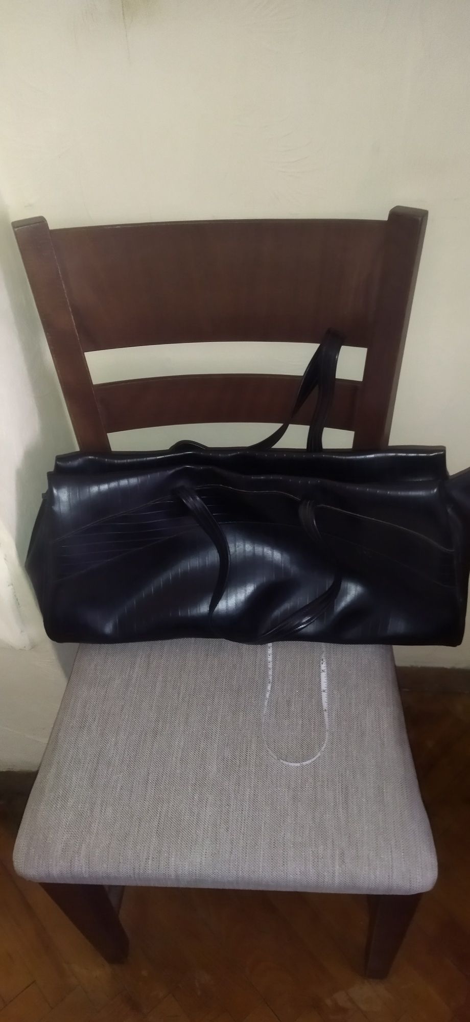 Кожена чанта за път