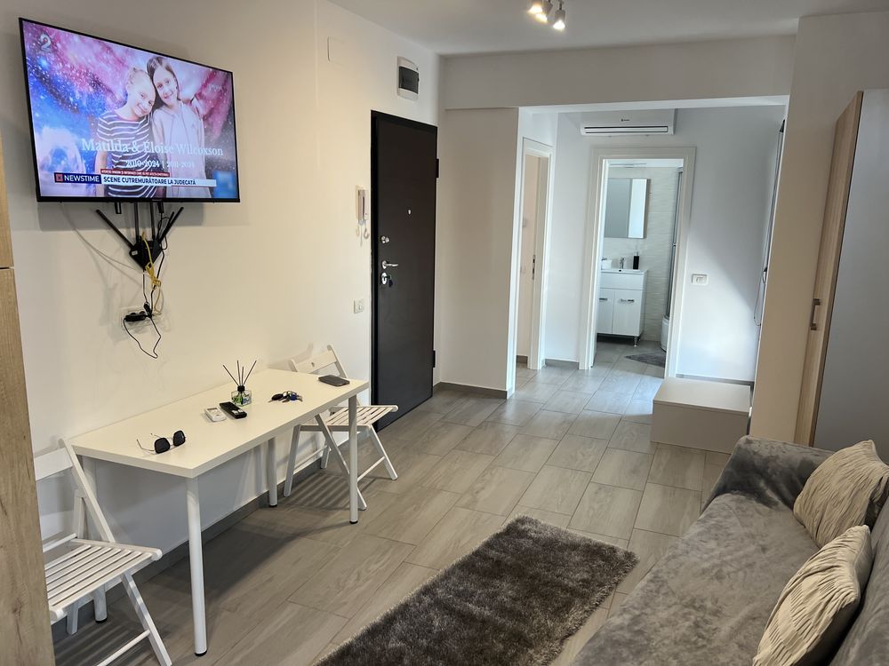 Inchiriez apartament regim hotelier,zona Mihai Bravu ,parcare gratuita