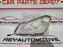 Garnitura cauciuc far stanga Mercedes C Class W204 Facelift dupa 2010
