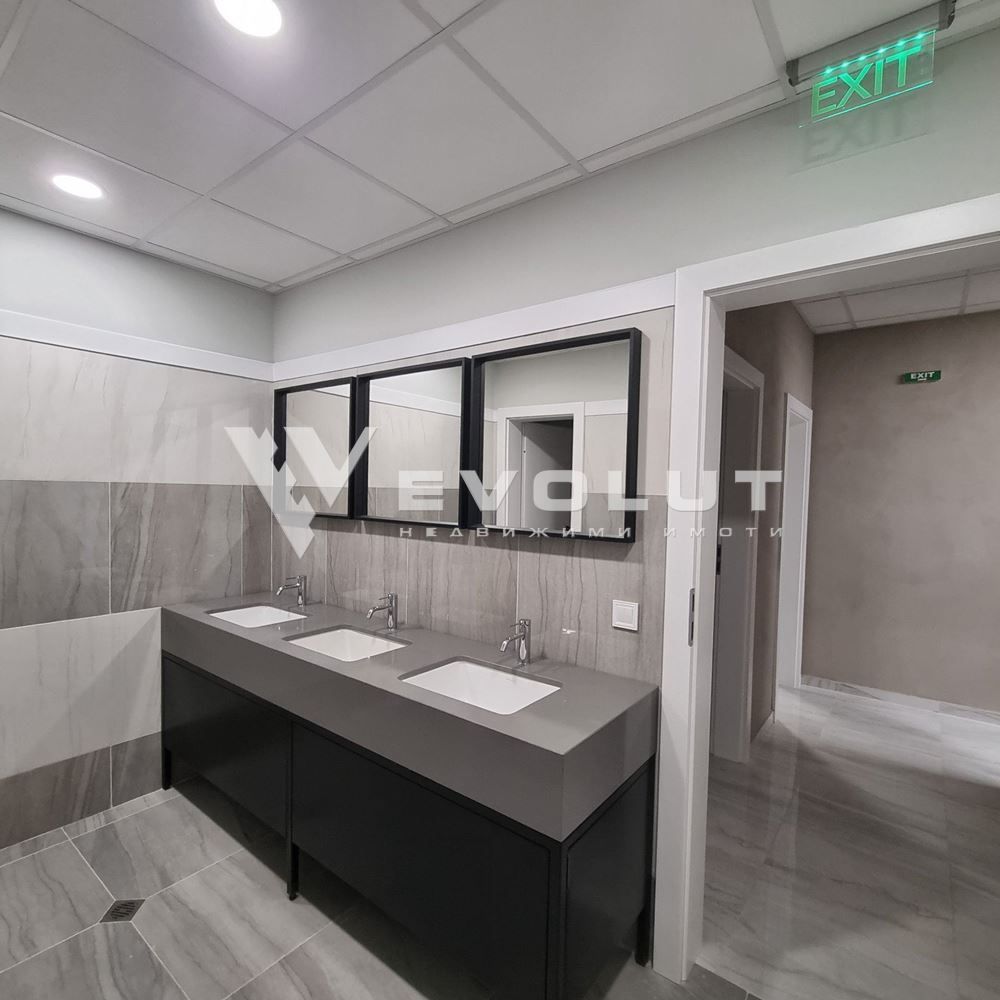 Дава се под наем Офис в София, Малинова долина - 150 кв.м за 1500 € - Снимка #4