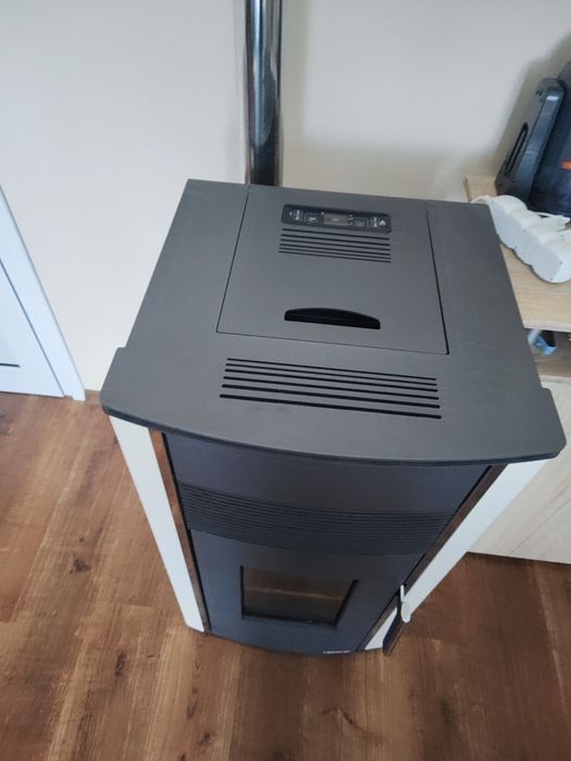 Пелетна камина Alfa Plam LUCA 8.5 kW – като нова