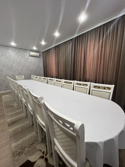 Продам гостевой стол со стульями