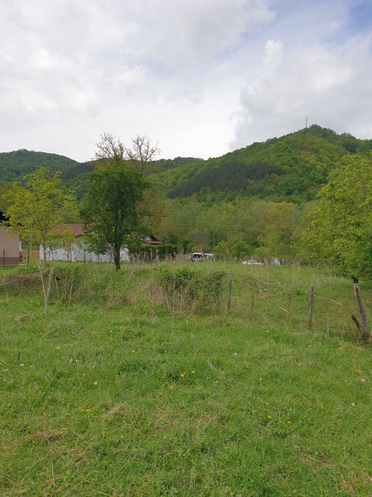Продава се Парцел в с. Черни Осъм, Област Ловеч - 1537 кв.м за 9 €/кв.м - Снимка #1