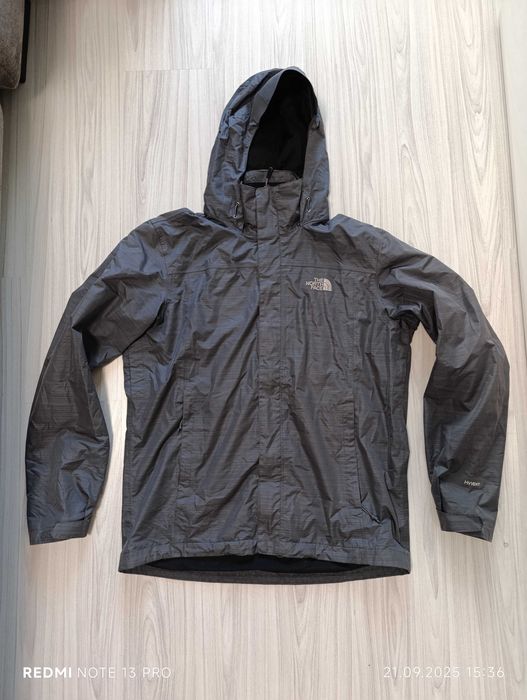 ''The North Face HyVent''оригинално мъжко яке Л размер