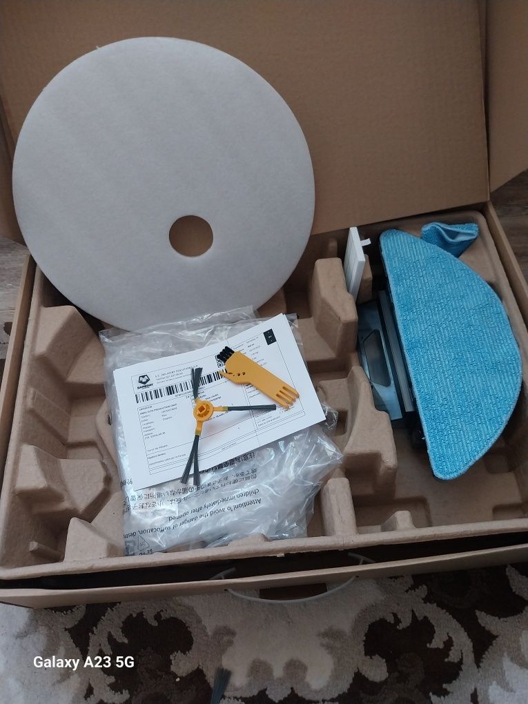 Robot aspirator aproape nou!!