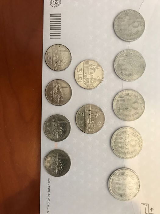 Vind monezi -5lei -1978. Plus monezi -3lei si monezi -25bani .
