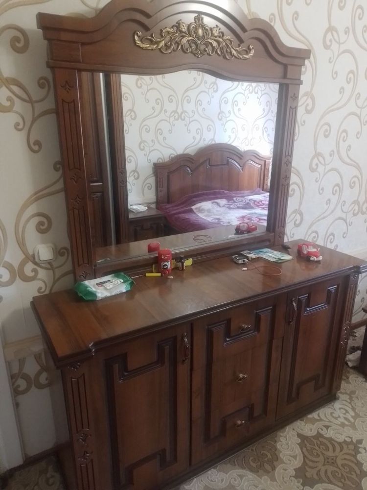 Spalniy uchun yengi mebel