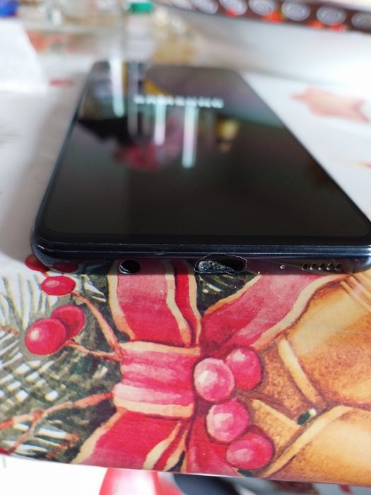 Samsung A51 забива