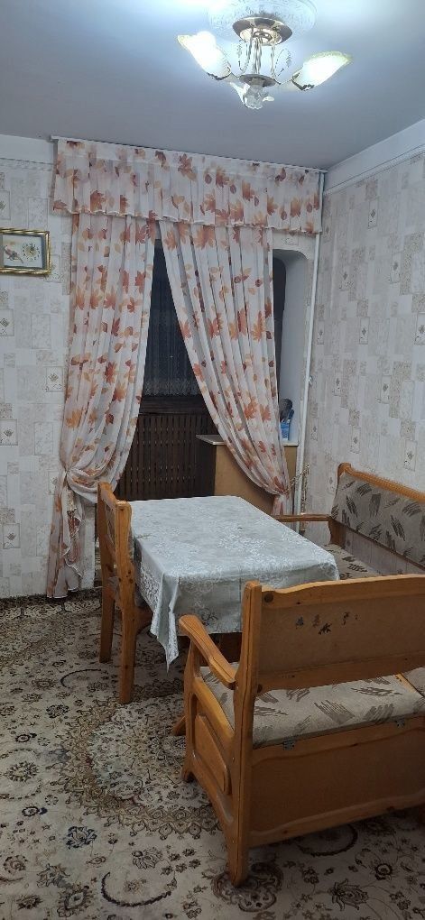 Сергели -8    2 хонали 3 хона килинган уй сотилади