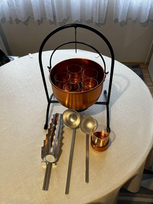 Меден съд за греяно вино и др.