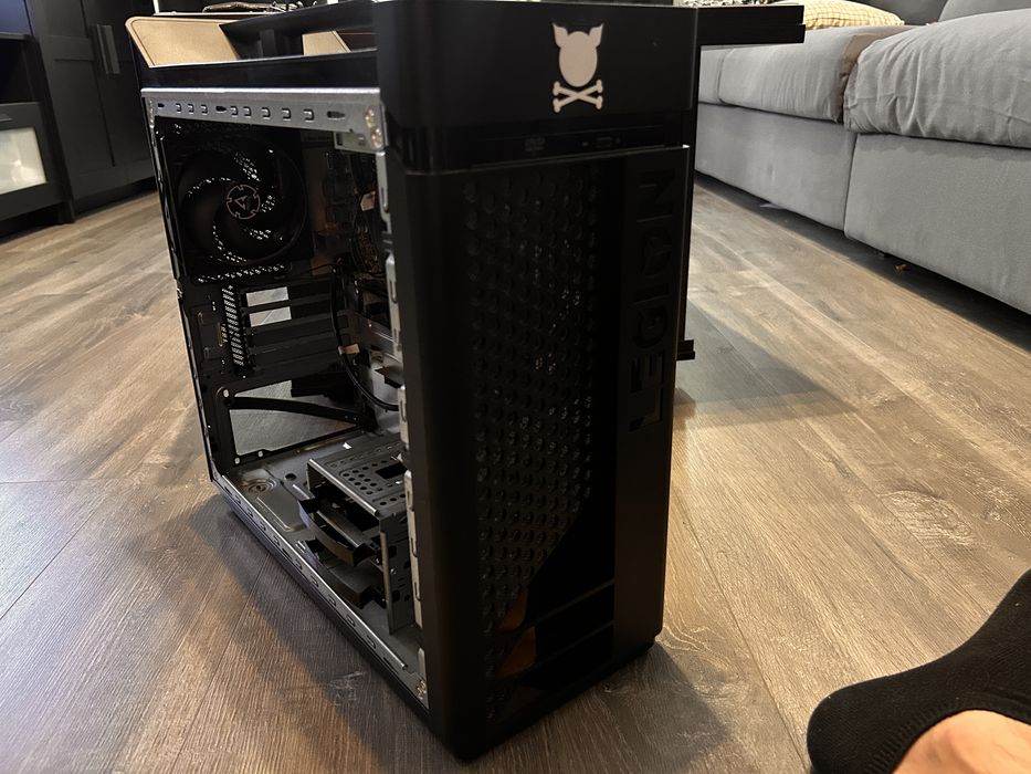 Vand PC i5 8400, placa de baza si 16gb ram necesita doar o placa video