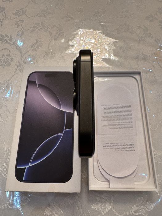 iPhone 16 Pro 256GB Black Titanium